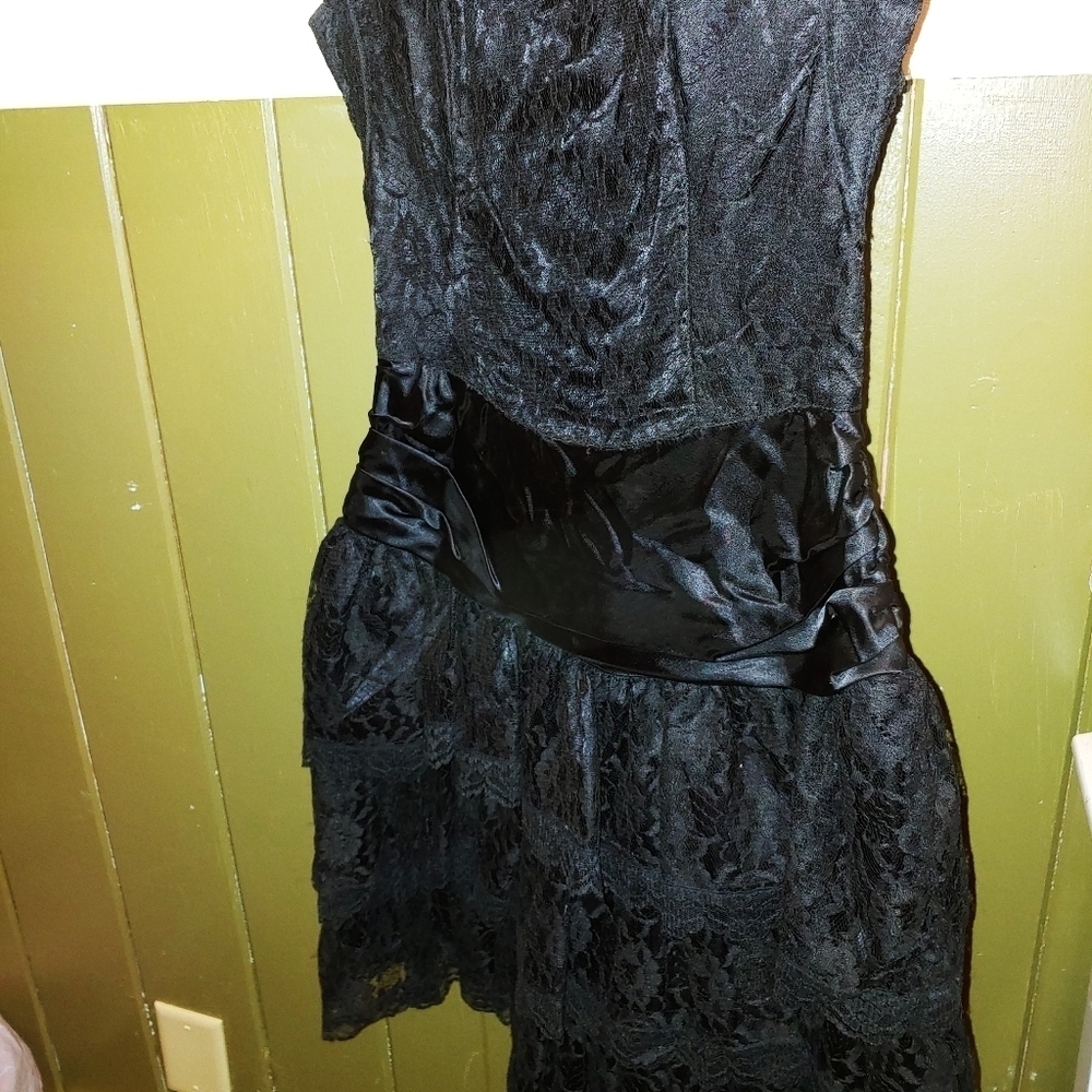 Vintage Late 70’s 80's Gunne Sax Black Lace & Satin Dress 5 - Picture 9 of 11